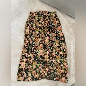 Black floral midi skirt sz10